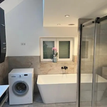 Bis 6 Personen Сasa de vacaciones Weißensberg